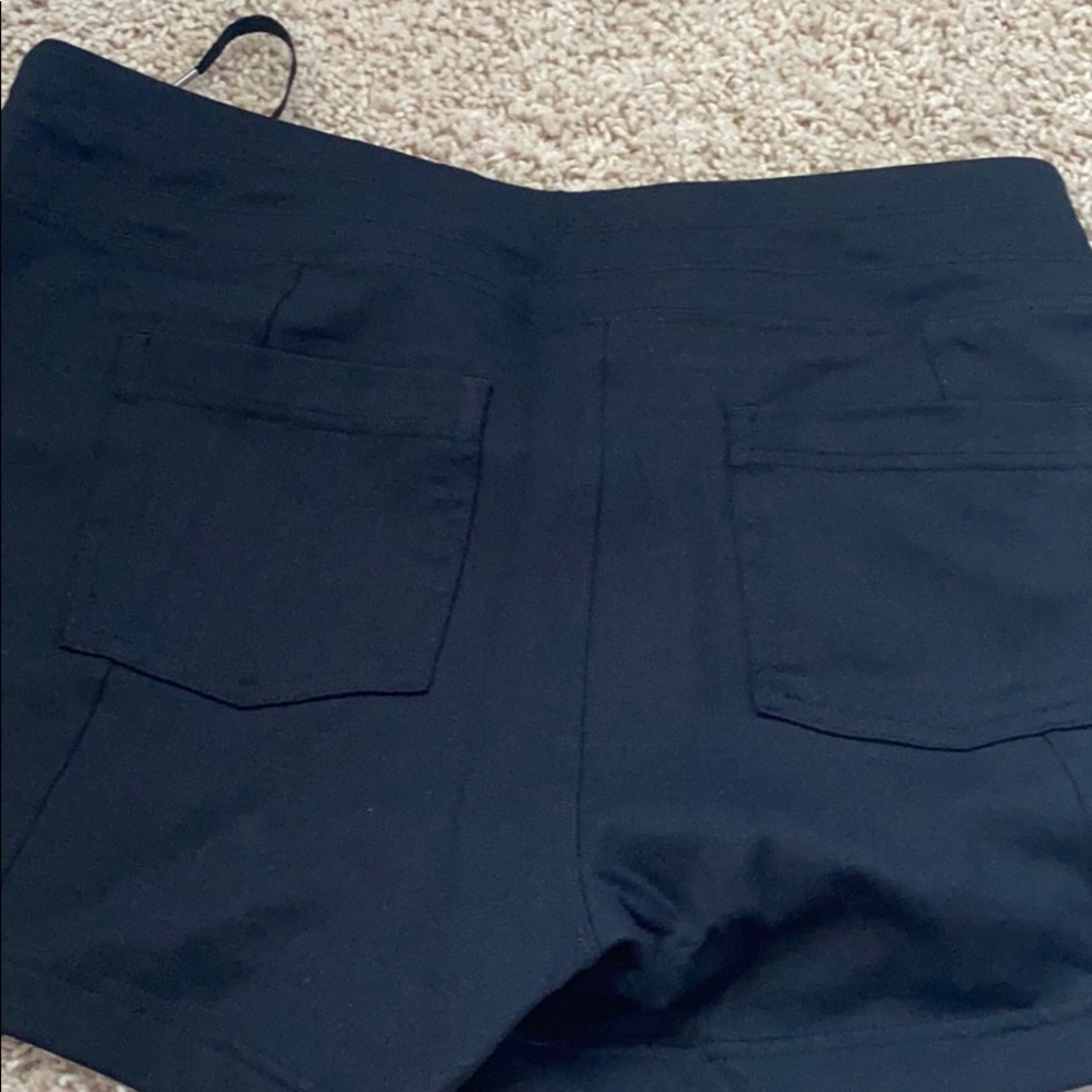 ACTIVE SHORTS - Picture 4 of 4